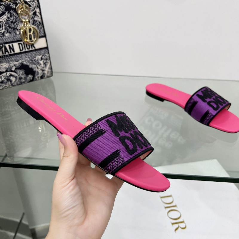 ch**an D*or slippers